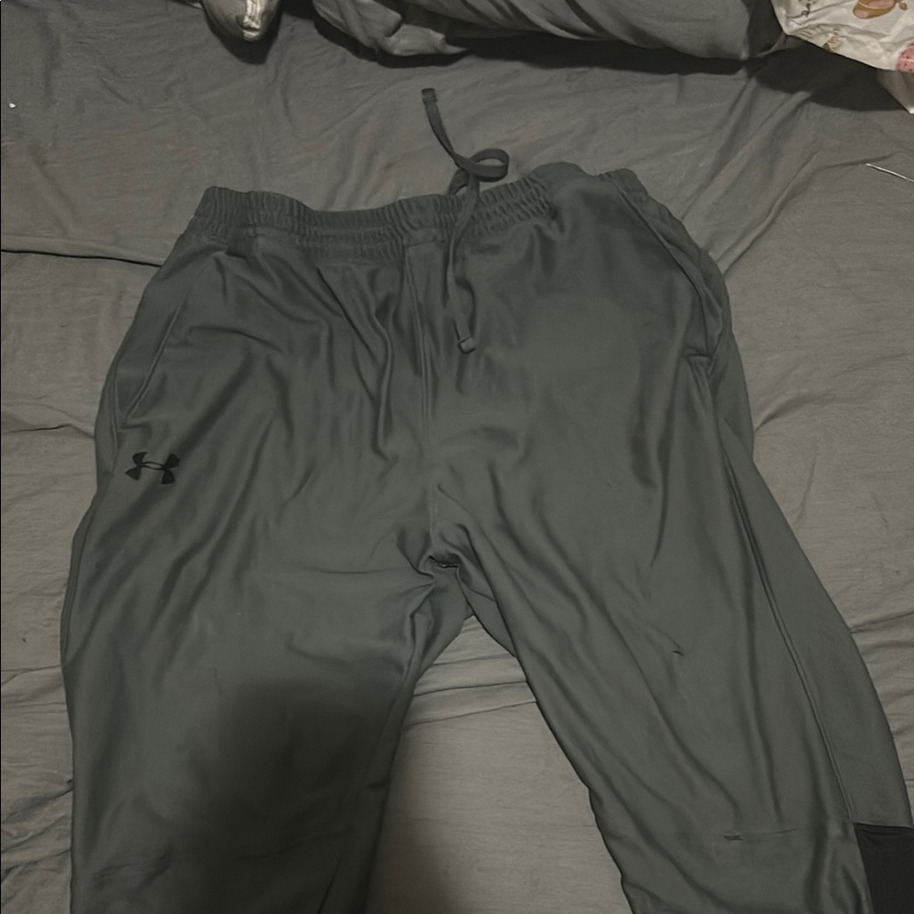 Under Armour Men's Black Pants